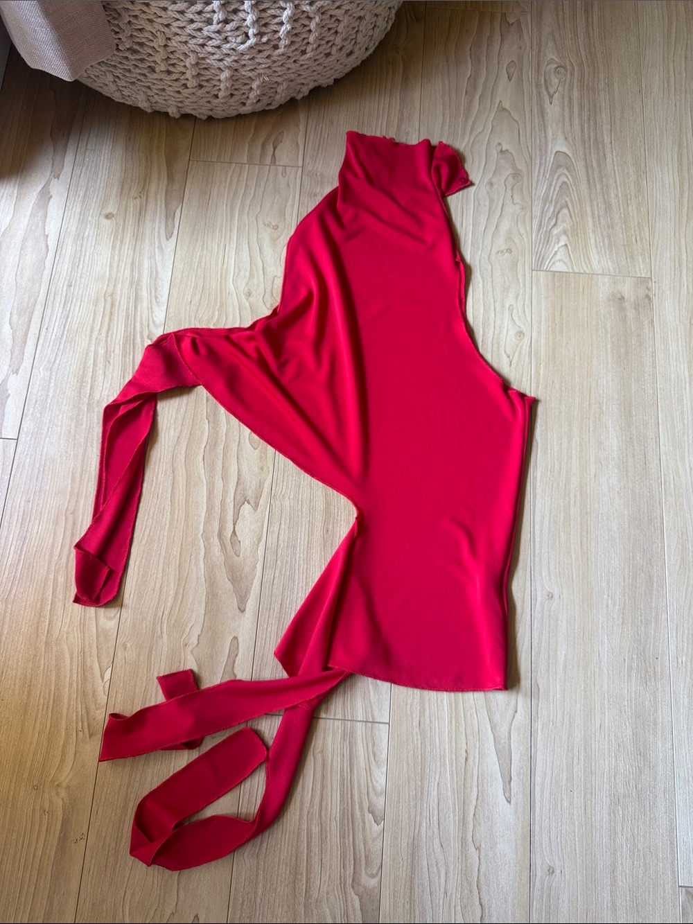 At first sight studio red top